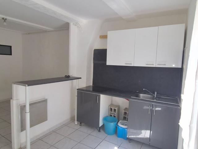 Location appartement, m² T 2 à Béziers, 420 €