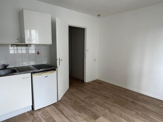 Location appartement, m² T 2 à Brest, 400 €