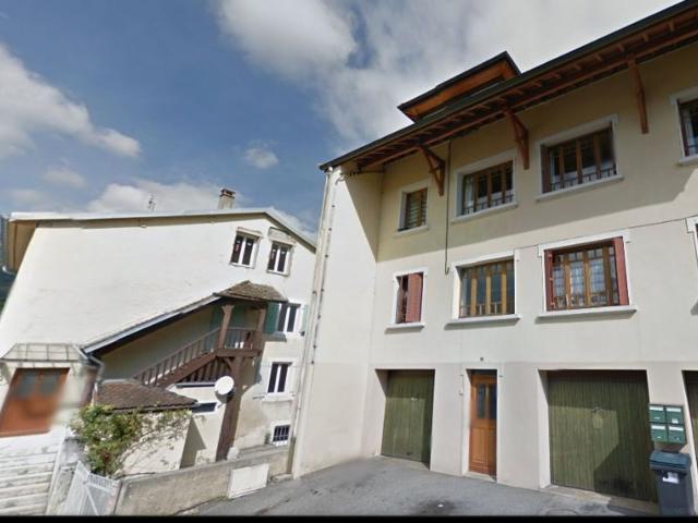 Location appartement, m² T 2 à Gex, 1 300 €