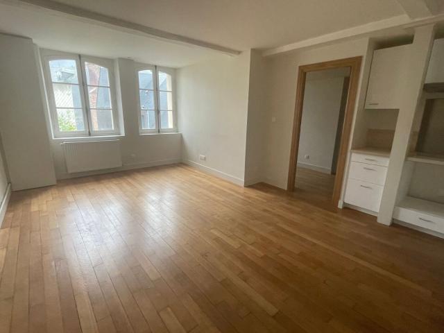Location appartement, m² T 2 à Honfleur, 590 €