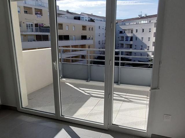 Location appartement, m² T 2 à La Seyne sur Mer, 638 €