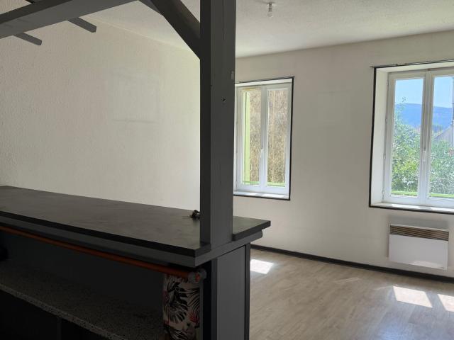 Location appartement, m² T 2 à Labruguière, 389 €