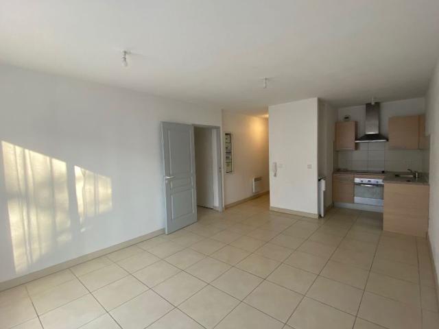 Location appartement, m² T 2 à Perpignan, 520 €