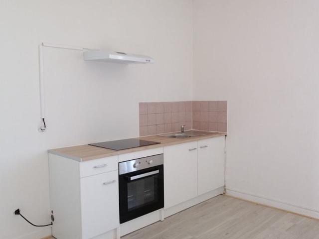 Location appartement, m² T 2 à Saint Étienne, 350 €
