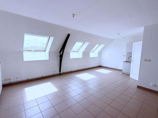 Location appartement, m² T 4 à Danizy, 478 €