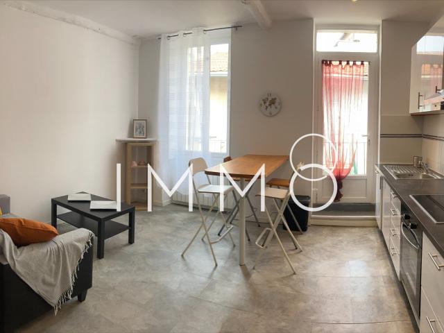 Location appartement Marseille 3 pièces 70m² 755€