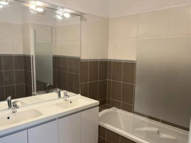 location appartement marseille 10eme arrondissement 3 pièces 56 m2 bouches du rhone 13010 1200 € / mois