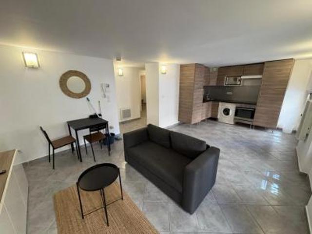 location appartement marseille 2eme arrondissement 2 pièces 43 m2 bouches du rhone 13002 898 € / mois