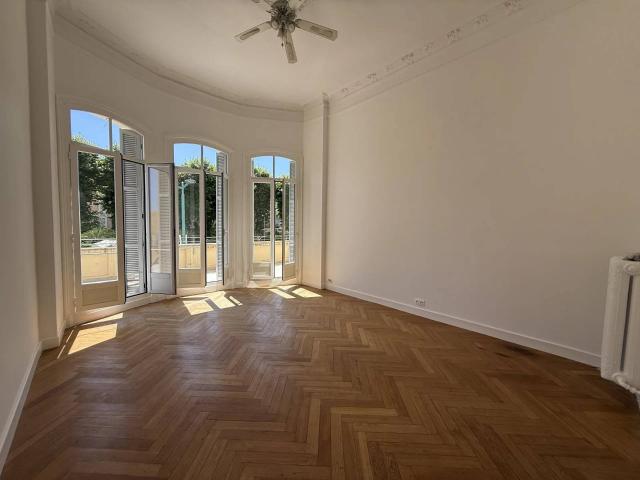 Location Appartement Menton