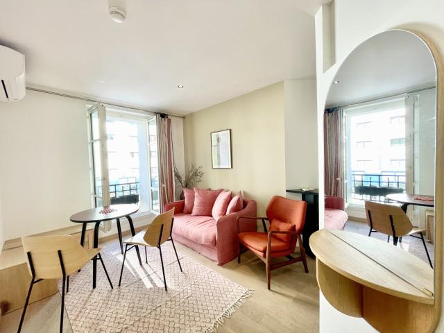 Location Appartement Meublé 3 pièces 46 m² Montmartre Pigalle 75018 Paris 218931