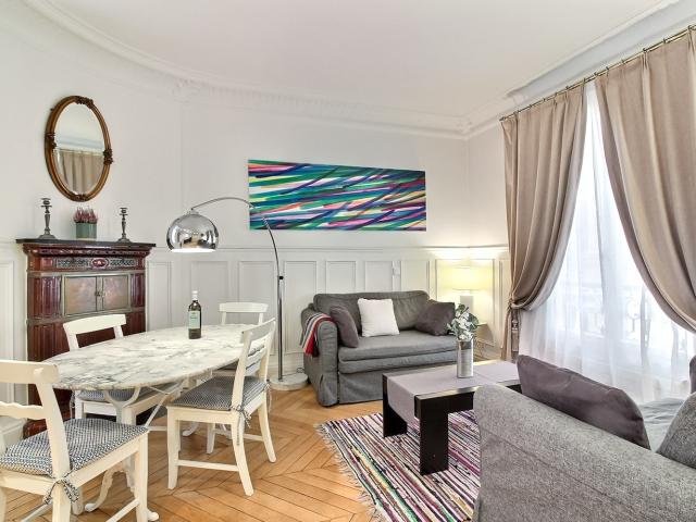 Location Appartement Meublé 3 pièces 70 m² St Lazare 75008 Paris 208027