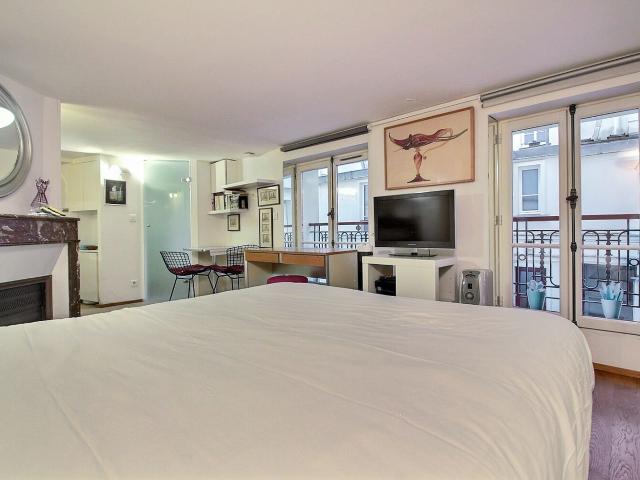 Location Appartement Meublé 1 pièce 19 m² Île de la Cité Île Saint Louis 75004 Paris S04389