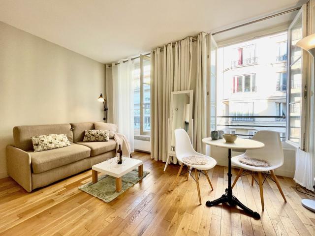 Location Appartement Meublé 1 pièce 21 m² Aligre 75012 Paris S12459