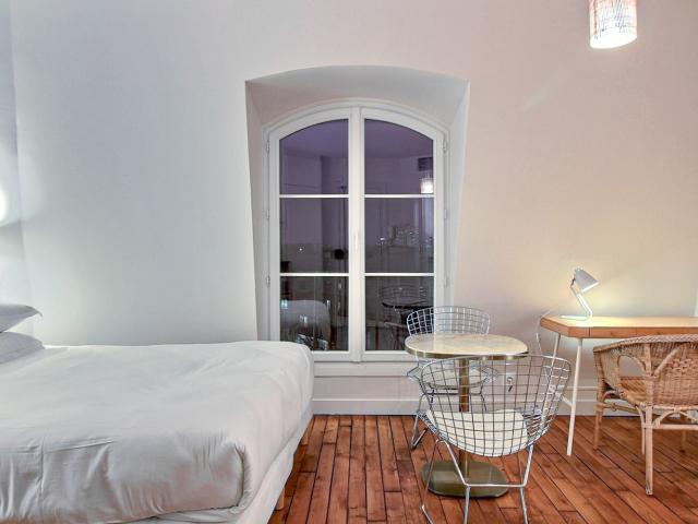 Location Appartement Meublé 1 pièce 25 m² Port Royal 75005 Paris S05006