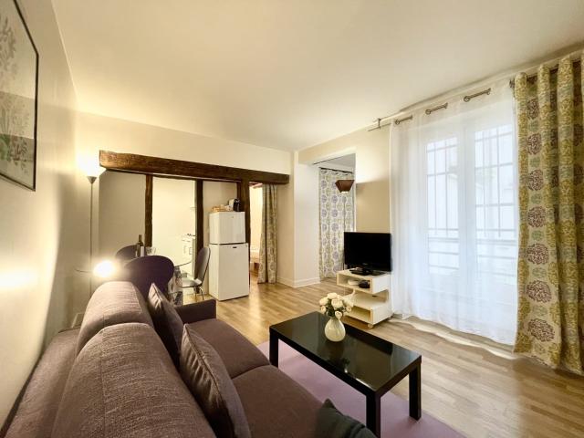 Location Appartement Meublé 1 pièce 35 m² Sentier Bonne Nouvelle 75002 Paris S02402