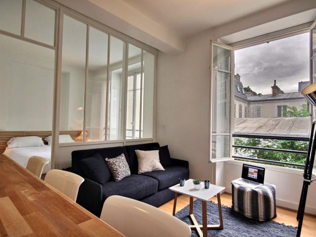 Location Appartement Meublé 2 pièces 27 m² Champs Elysées Etoile 75116 Paris 116025