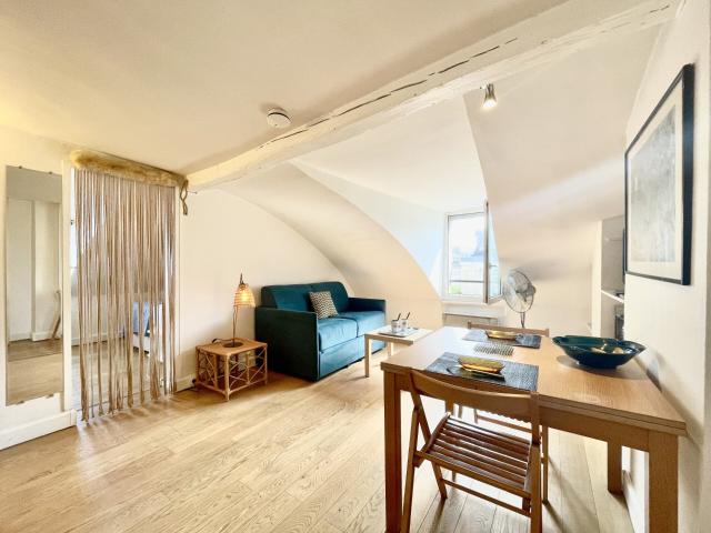 Location Appartement Meublé 2 pièces 30 m² Grands Boulevards Lafayette 75002 Paris 102180