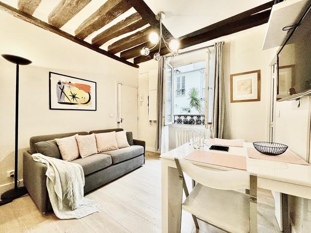 Location Appartement Meublé 2 pièces 31 m² Montorgueil 75002 Paris 102209