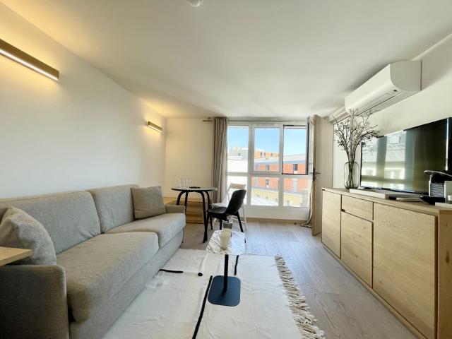 Location Appartement Meublé 2 pièces 32 m² Montmartre Pigalle 75018 Paris 118944