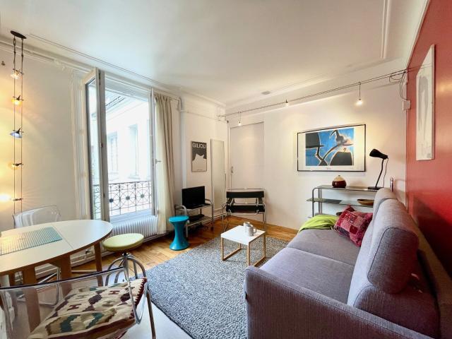 Location Appartement Meublé 2 pièces 32 m² Raspail Sèvres Babylone 75007 Paris 107368