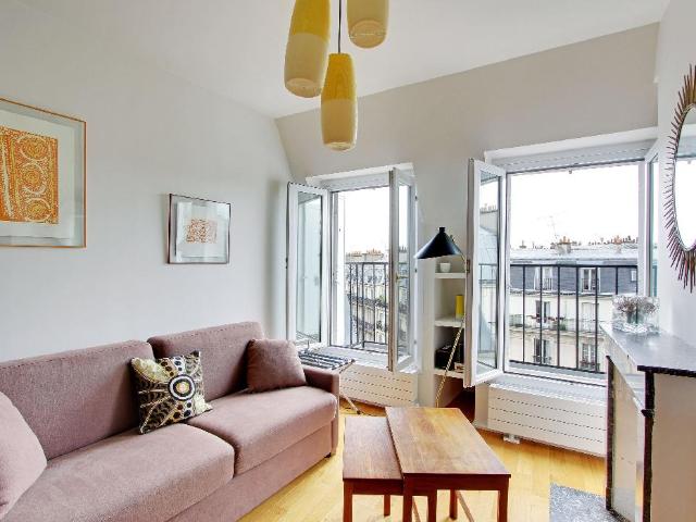 Location Appartement Meublé 2 pièces 33 m² Martyrs Saint Georges Trinité 75009 Paris 109083