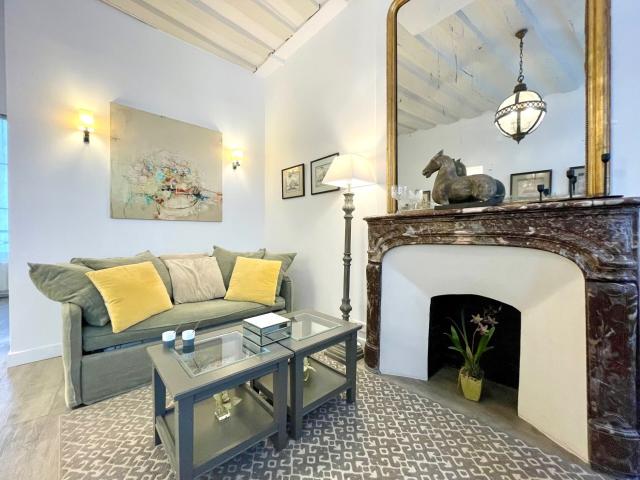 Location Appartement Meublé 2 pièces 37 m² Beaumarchais Marais 75004 Paris 104327