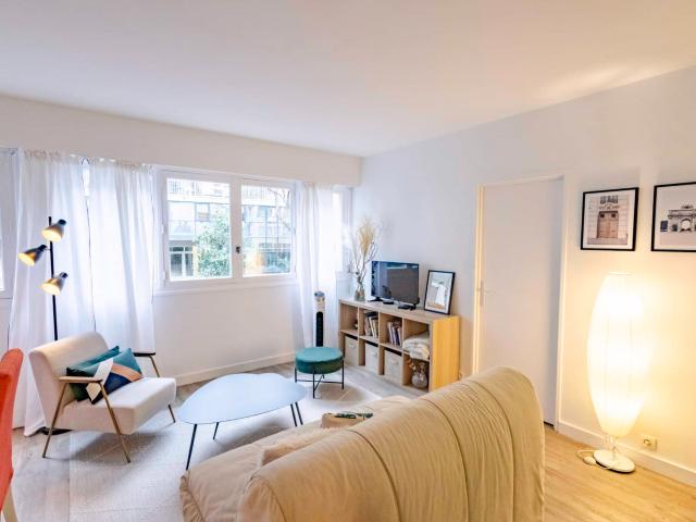 Location Appartement Meublé 2 pièces 40 m² Porte de Versailles Javel Convention 75015 Paris 115380
