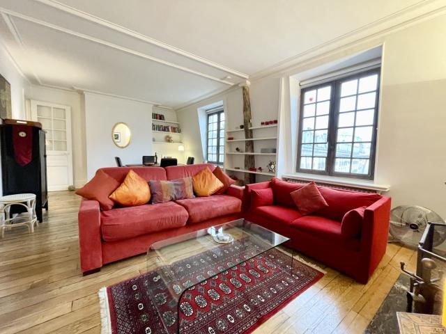 Location Appartement Meublé 2 pièces 41 m² St Paul 75004 Paris 104318