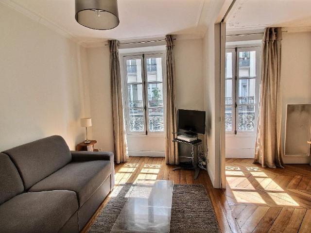 Location Appartement Meublé 2 pièces 50 m² Batignolles Fourche 75017 Paris 117252