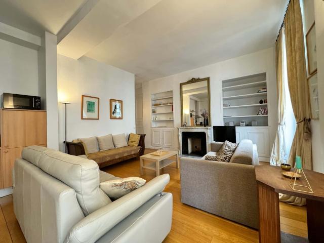 Location Appartement Meublé 2 pièces 56 m² Marais Bastille 75003 Paris 103321