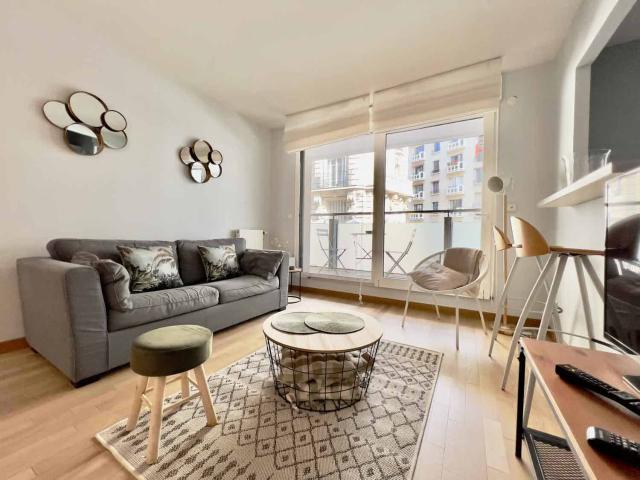 Location Appartement Meublé 2 pièces 56 m² Porte de Versailles Javel Convention 75015 Paris 115236