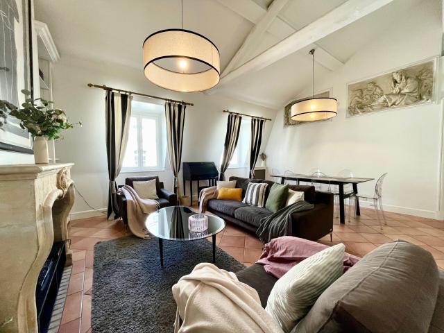 Location Appartement Meublé 4 pièces 114 m² Raspail Sèvres Babylone 75007 Paris 307388