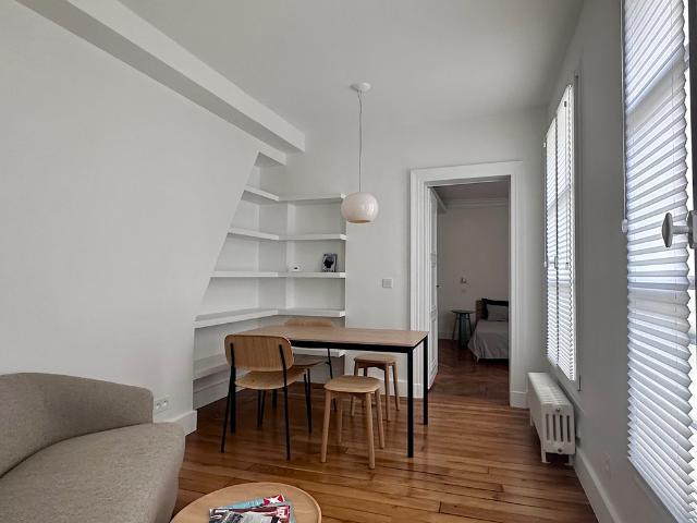 Location appartement meublé de 39 m2 rue de Seine à Paris