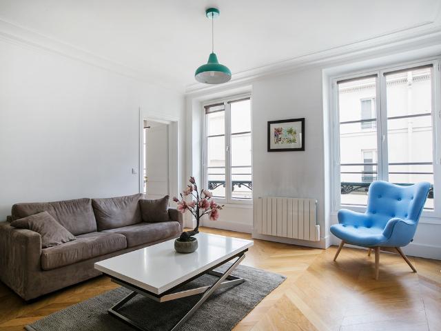 Location appartement meublé de 48 m2 rue d'Alger à Paris