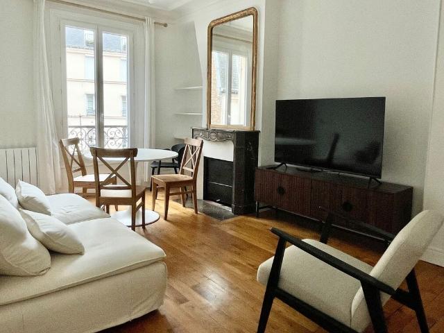 Location appartement meublé de 60 m2 rue Chevert à Paris