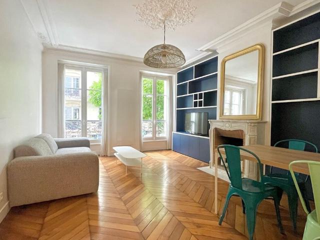 Location appartement meublé de 62 m2 rue perronet à Neuilly sur Seine