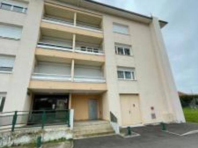 location appartement mezeriat 2 pièces 46 m2 ain 01660 452 € / mois