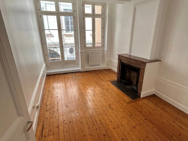 Location Appartement Montée des Carmélites, Lyon