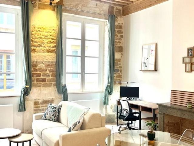 Location Appartement Montée des Carmélites, Lyon