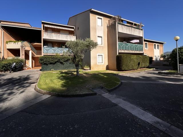 Location Appartement Montée Notre Dame, Allauch