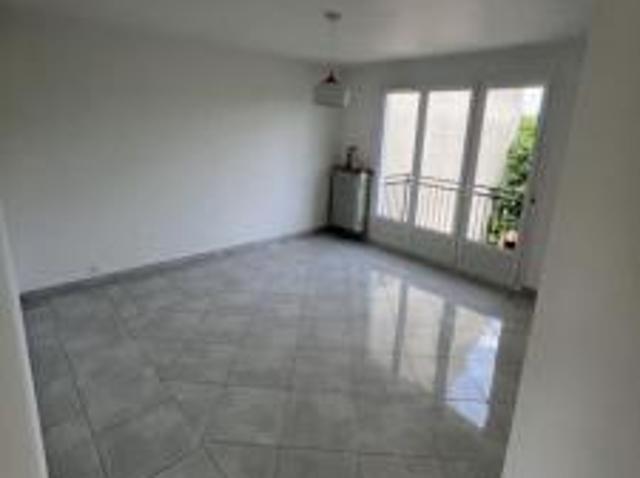 location appartement montfermeil 4 pièces 90 m2 seine saint denis 93370 2000 € / mois