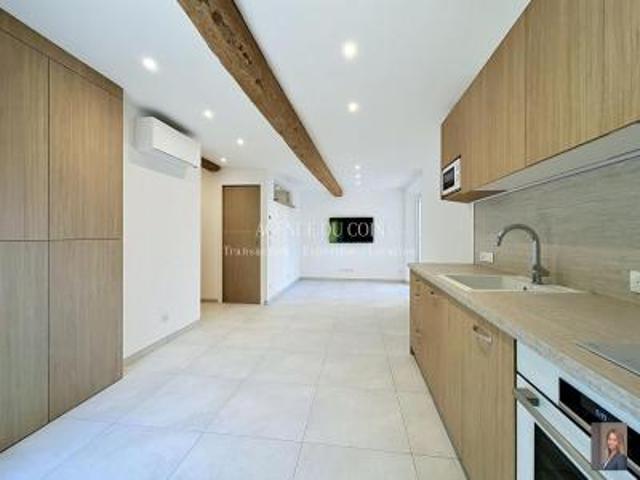 location appartement motte 1 pièce 27 m2 var 83920 1520 € / mois