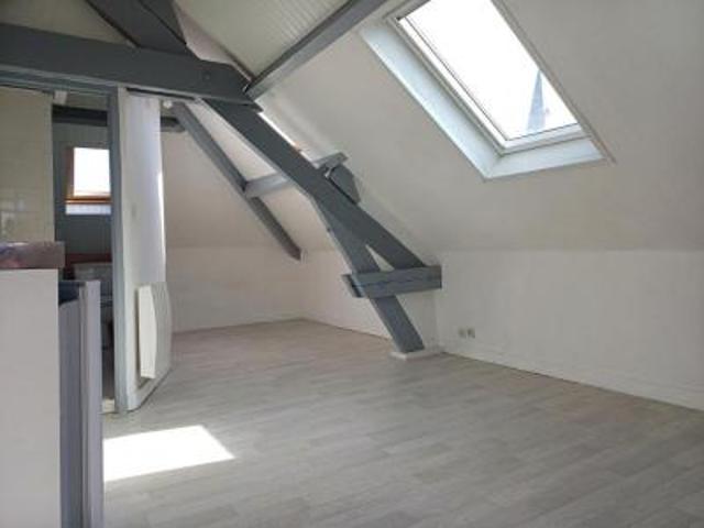 location appartement moyencourt 1 pièce 13 m2 somme 80400 300 € / mois