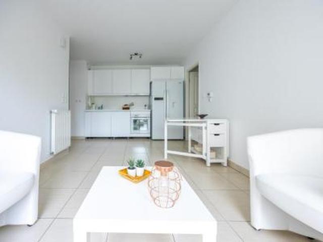 location appartement nantes 2 pièces 42 m2 loire atlantique 44100 820 € / mois