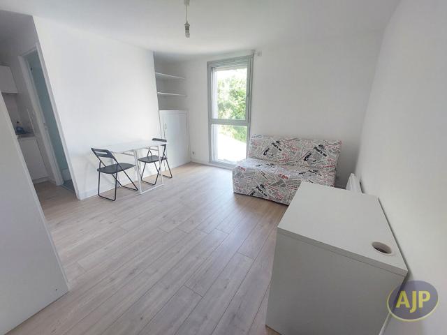 Location appartement Nantes: 490 € AJP Immobilier Nantes Rond Point de Rennes