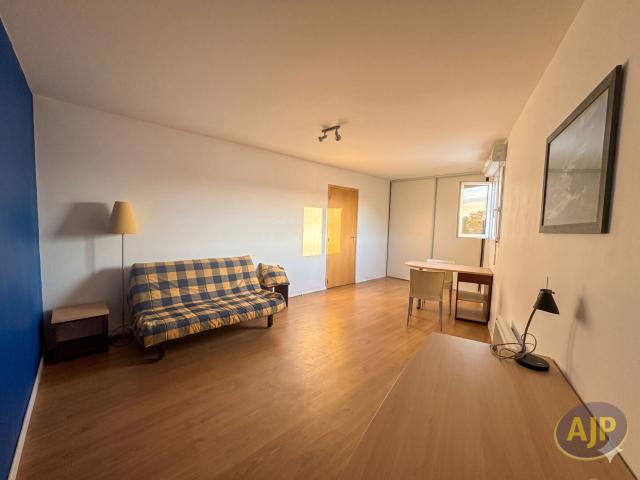 Location appartement Nantes: 500 € AJP Immobilier Nantes Ouest