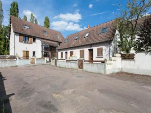 location appartement nerondes 1 pièce 34 m2 cher 18350 229 € / mois