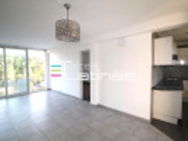Location appartement Nimes, 41m² 2 pièces 486€ Gard