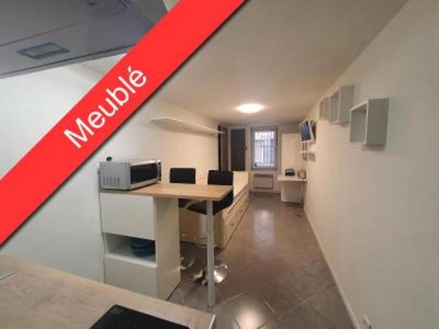 location appartement nimes 1 pièce 15 m2 gard 30000 350 € / mois