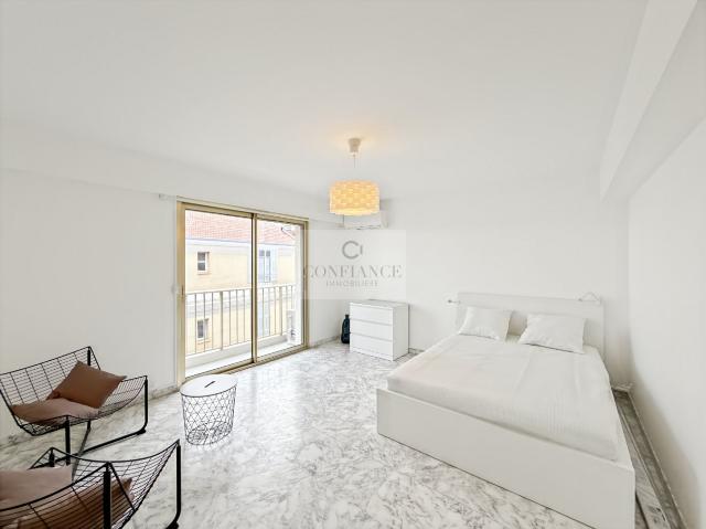 Location appartement Nice, 35m² 1 pièce 855€ avec balcon